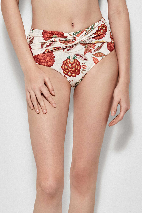 Gisela Braguita bikini alta blanco