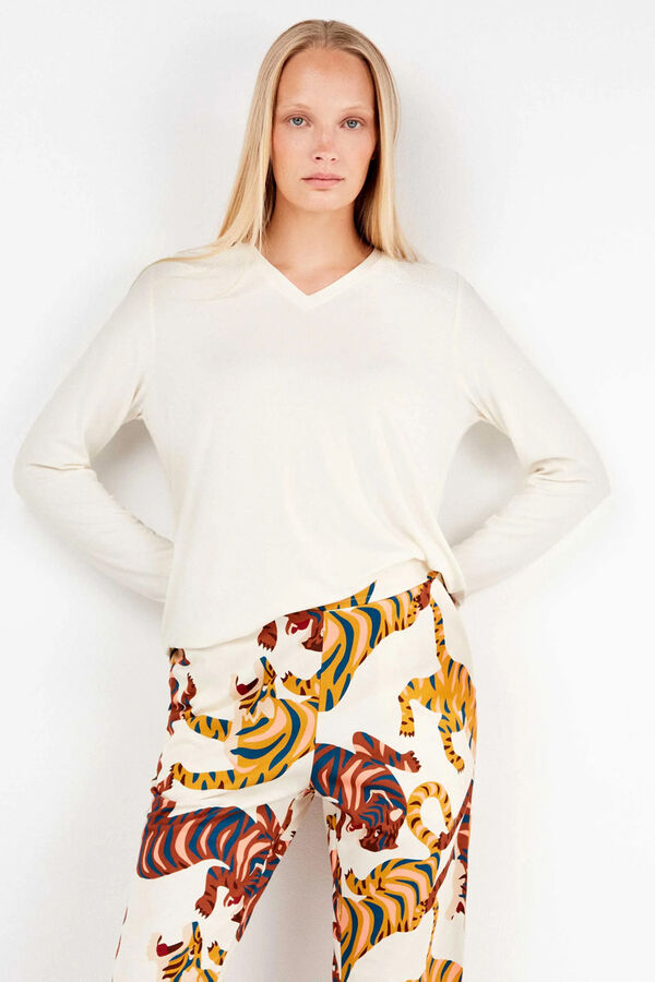 Gisela Conjunto pijama pantal&oacute;n estampado tigres beige