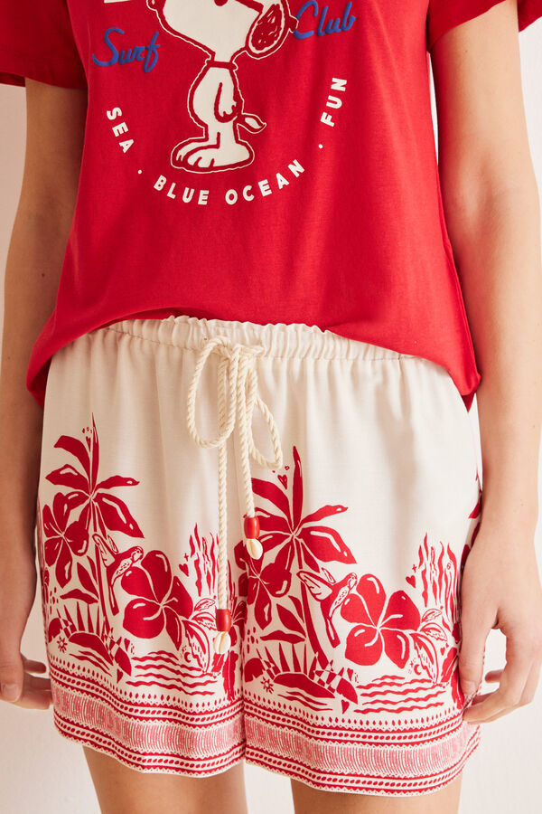 Women'secret Pantal&oacute;n corto viscosa estampado floral burdeos