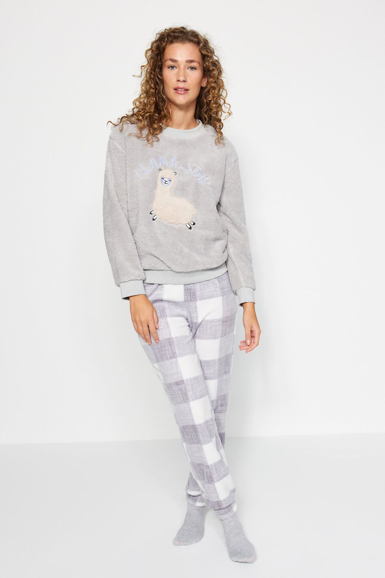 Trendyol Conjunto de pijama de inverno xadrez cinza com estampado de lhama