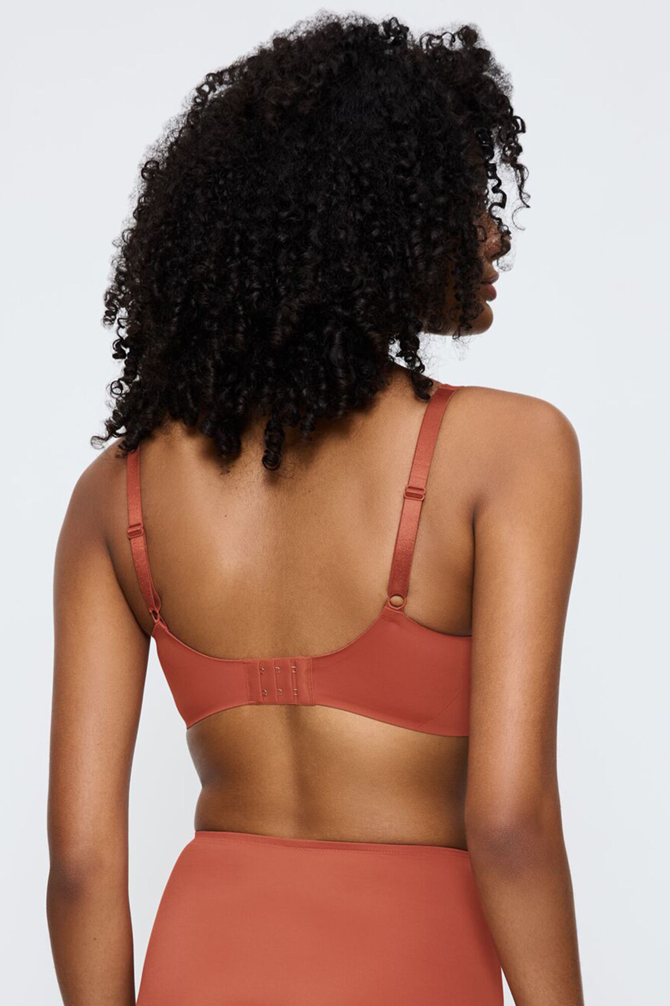 Triumph Sujetador reductor sin aros