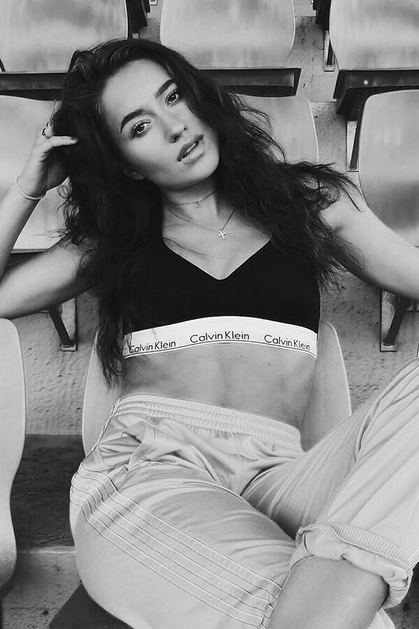 Calvin Klein Top preformado de algod&oacute;n con cinturilla de Calvin Klein negro