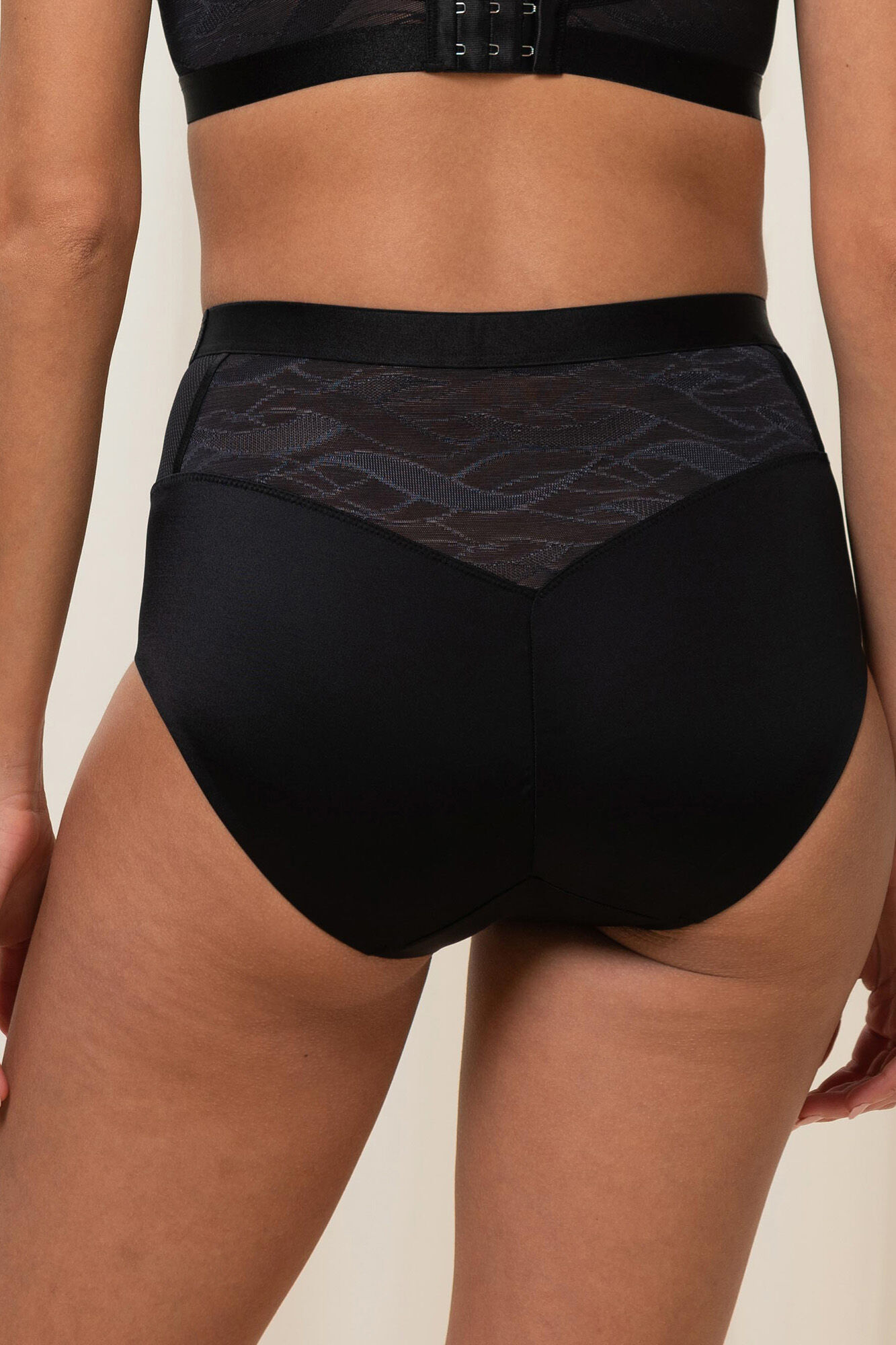 Triumph Braga moldeadora Airy Sensation Maxi