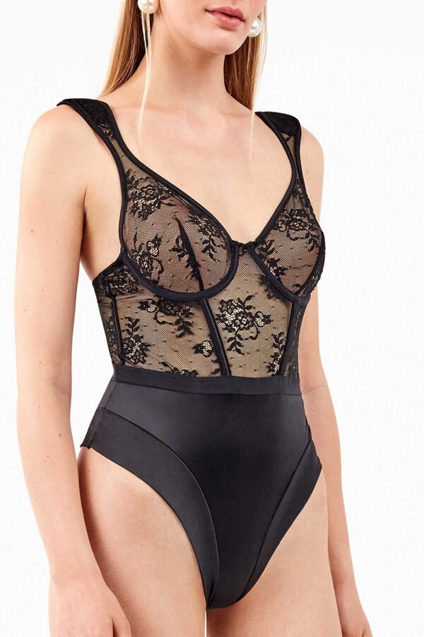 Gisela Body encaje all over hombreras negro