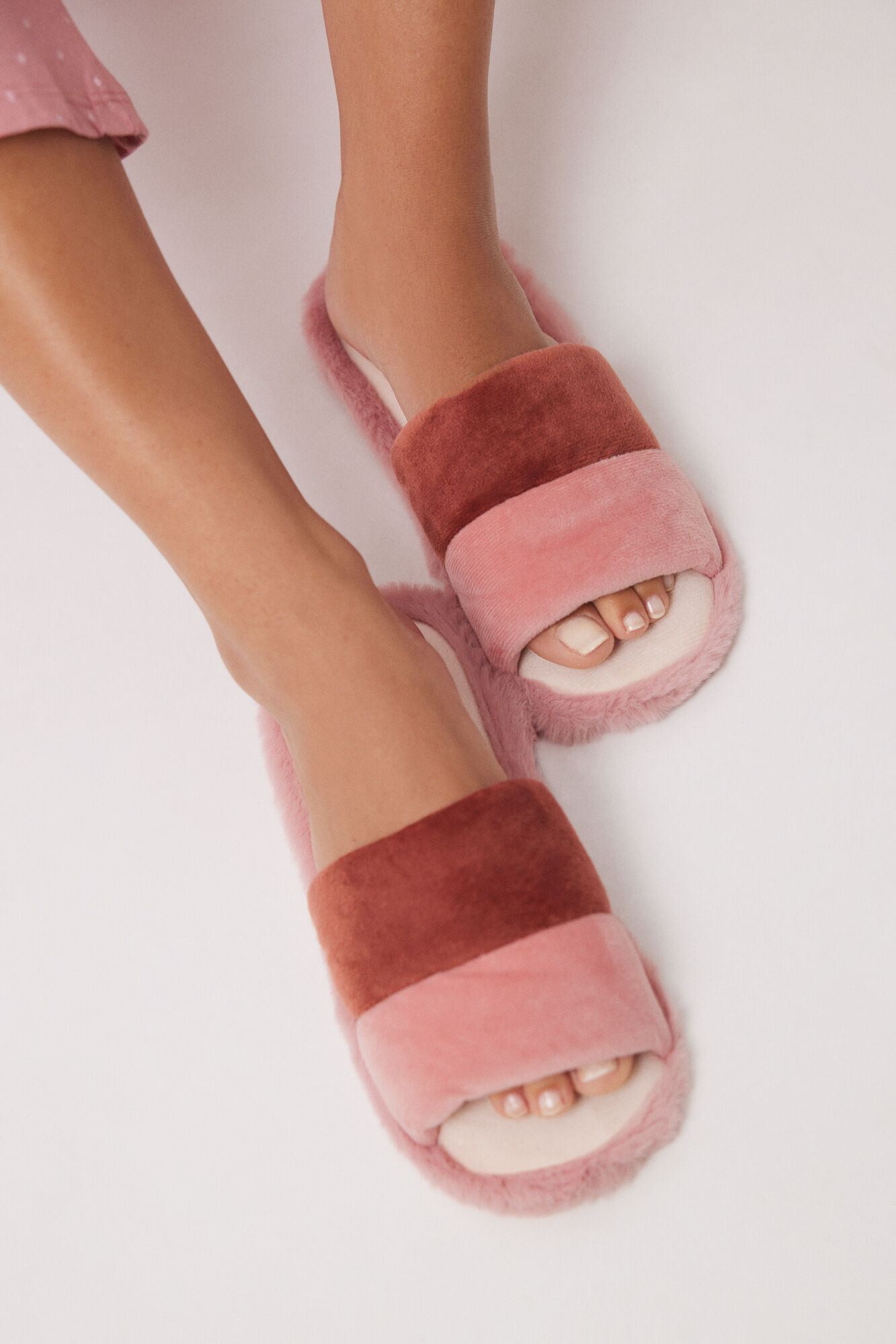 Women'secret Zapatilla casa abiertas Snoopy rosa