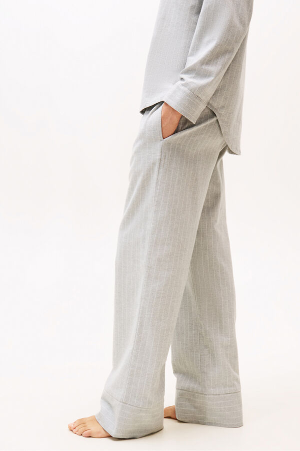 Tommy Hilfiger Conjunto de pijama de rayas con camisa y pantal&oacute;n kaki