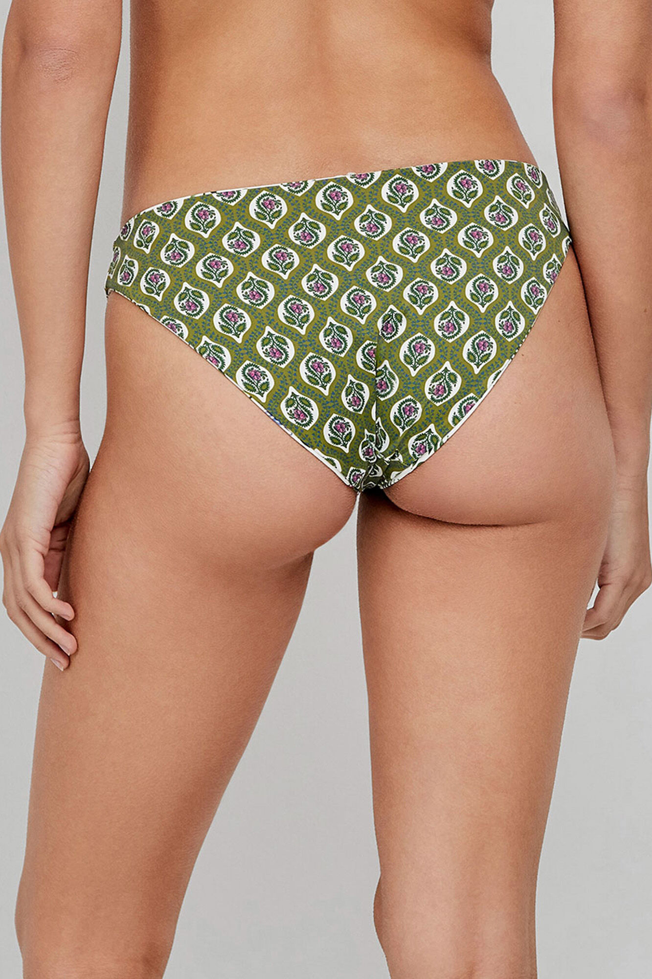 Gisela Braga bikini cl&aacute;sica reversible