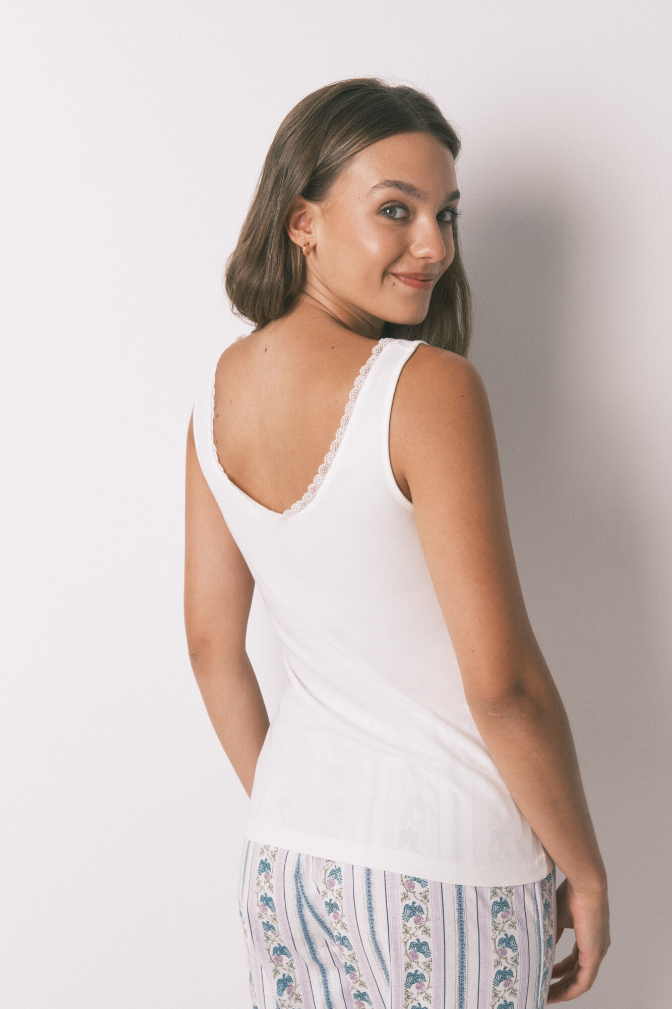 Women'secret Camiseta tirantes algod&oacute;n blonda blanco
