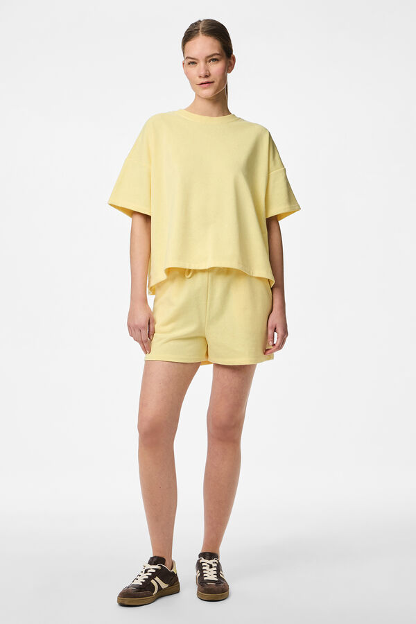 Pieces Camiseta loose amarillo