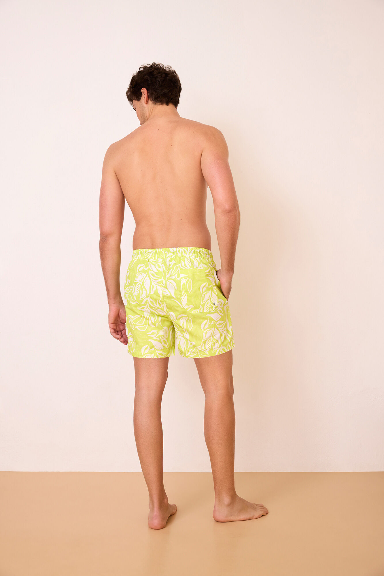 Promise Ba&ntilde;ador hojas lima hombre