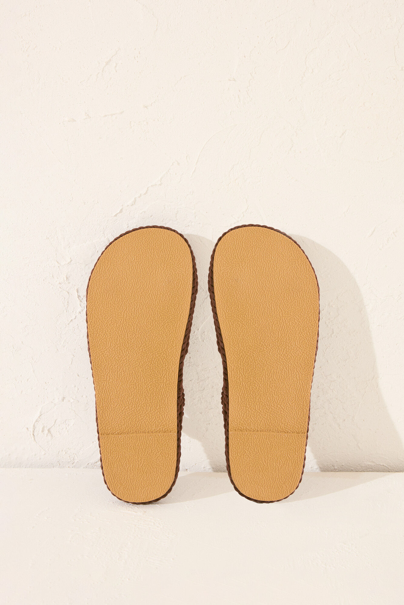 Women'secret Sand&aacute;lia marrom com tiras cruzadas