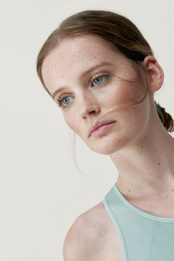 Born Living Yoga Top Keila Jade Cinza bege