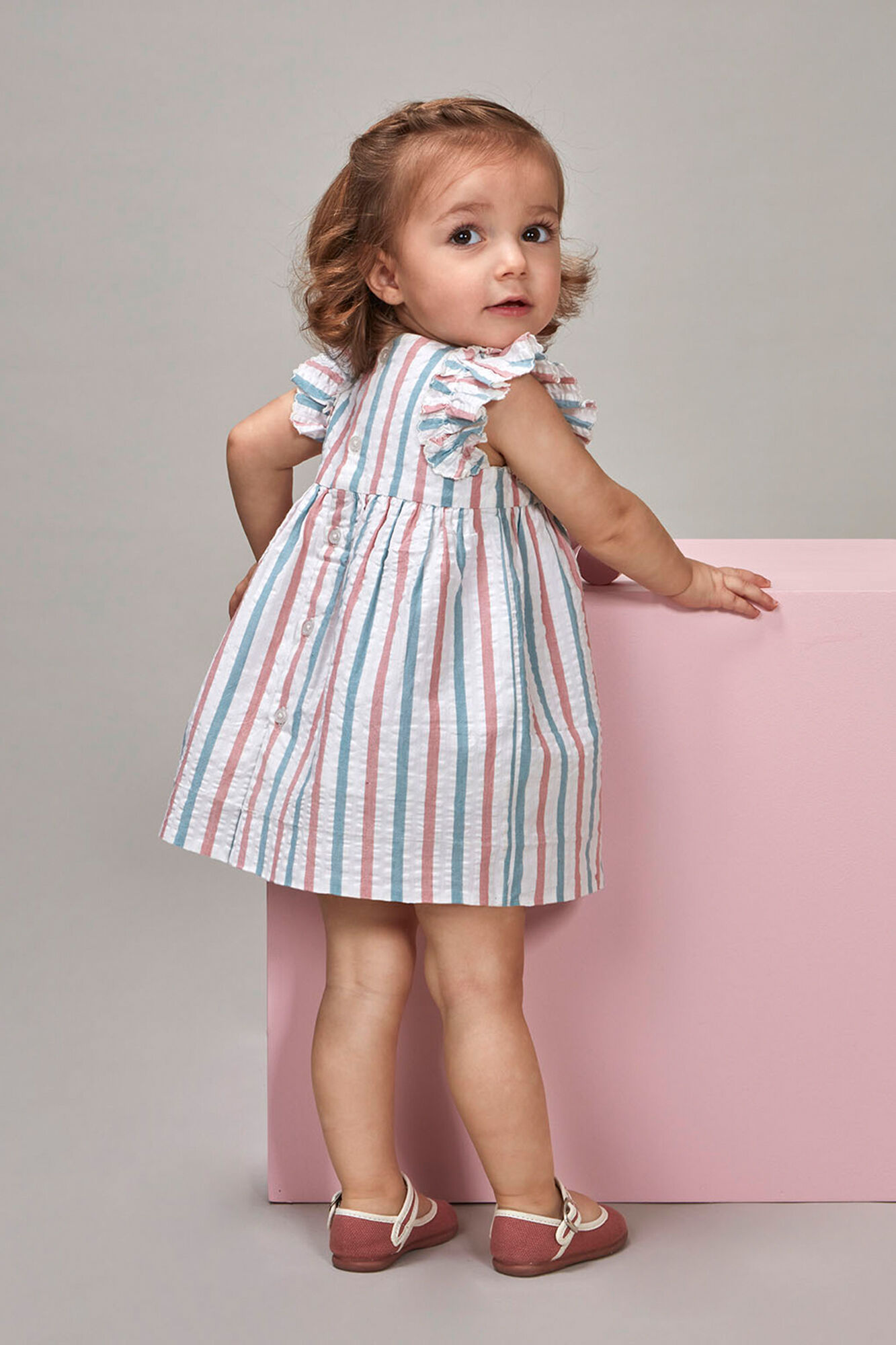 Gocco Vestido de rayas con volantes en mangas azul claro