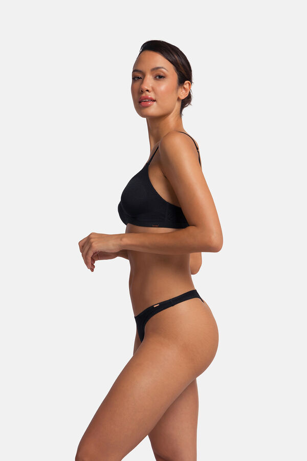 Dorina Tanga preto