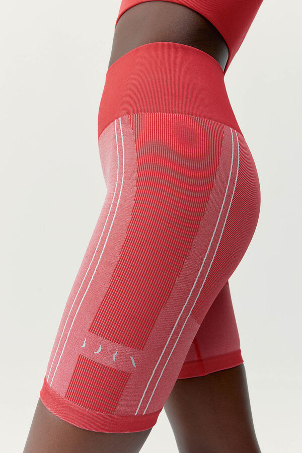 Born Living Yoga Face shorts estampado