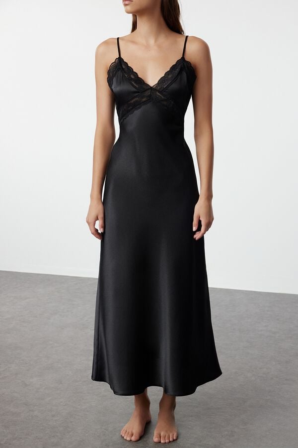 Trendyol Camis&oacute;n lencero largo satinado encaje negro