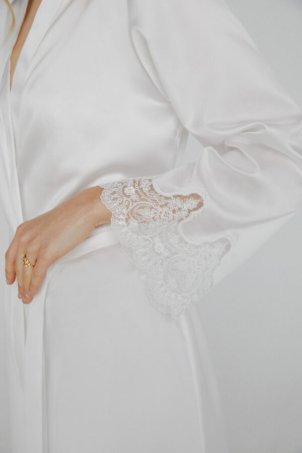 Ivette Bridal Robe de mulher Ivette Bridal curto acetinado em branco bege
