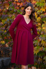 Ohma! Vestido de lactancia con escote cruzado burdeos