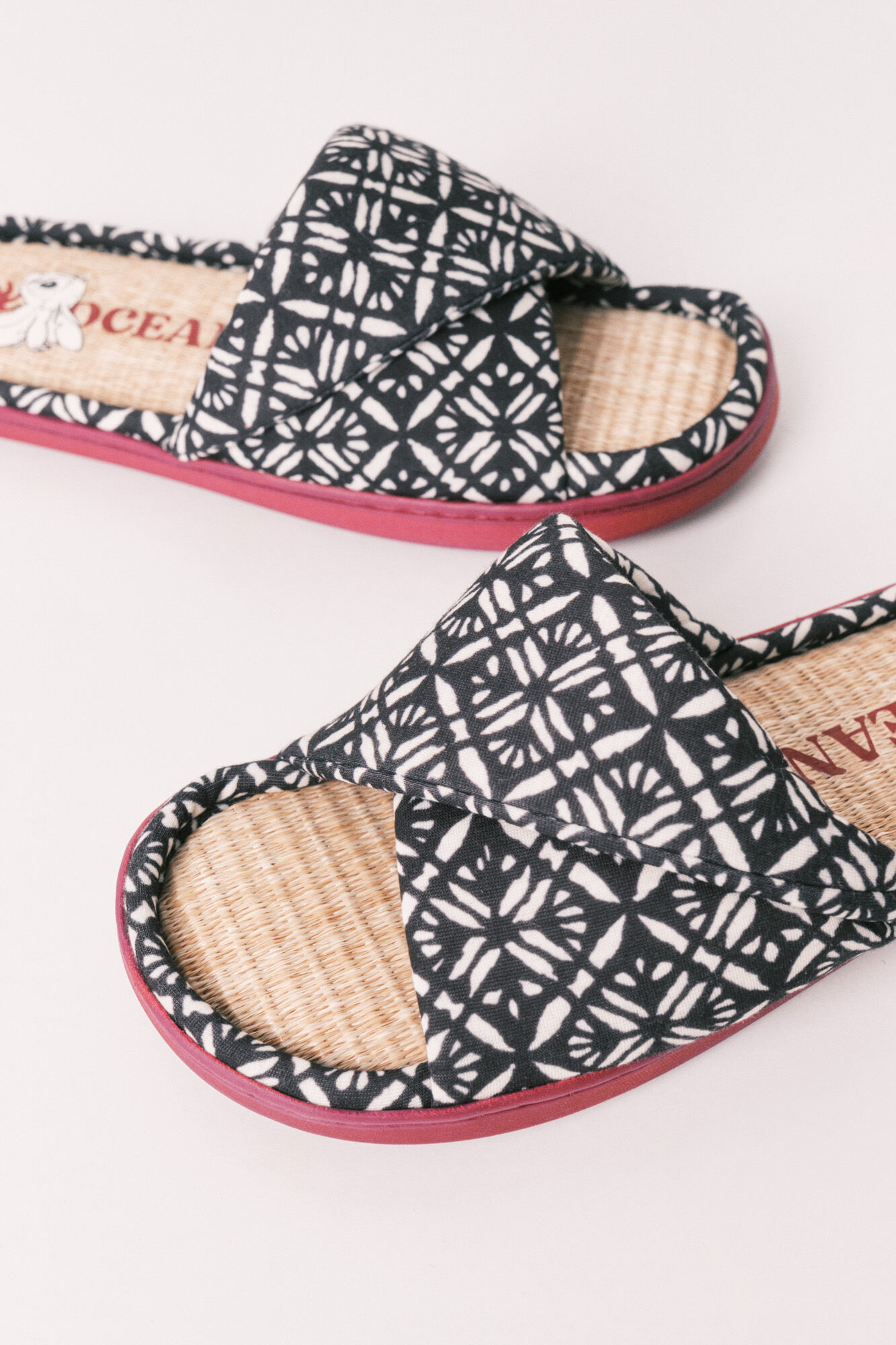 Women'secret Zapatillas casa tiras cruzadas estampado &eacute;tnico