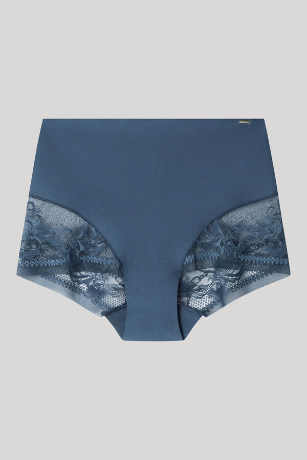 Gisela Braga alta invisible azul