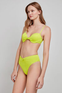 Gisela Braga bikini alta verde