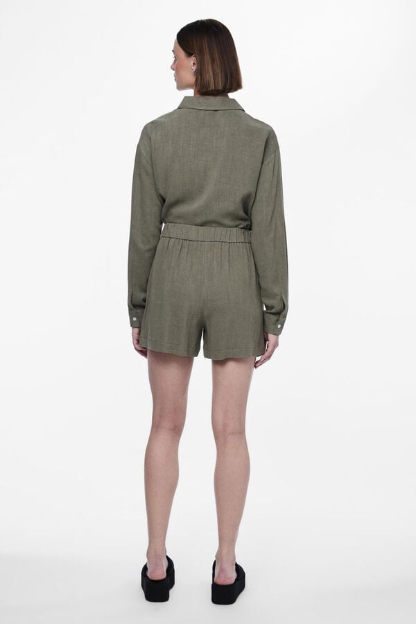 Pieces Cal&ccedil;as curtas de linho com cintura el&aacute;stica. verde