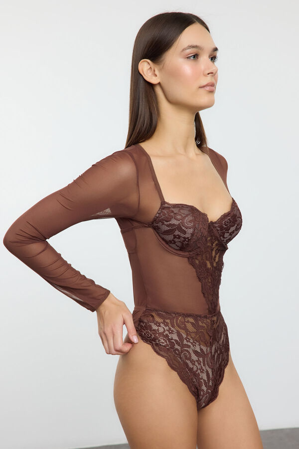 Trendyol Body cubierto contalles encaje marr&oacute;n&nbsp;&nbsp; marr&oacute;n