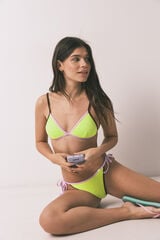 HI&BYE Top biqu&iacute;ni triangular fixo amarelo estampado