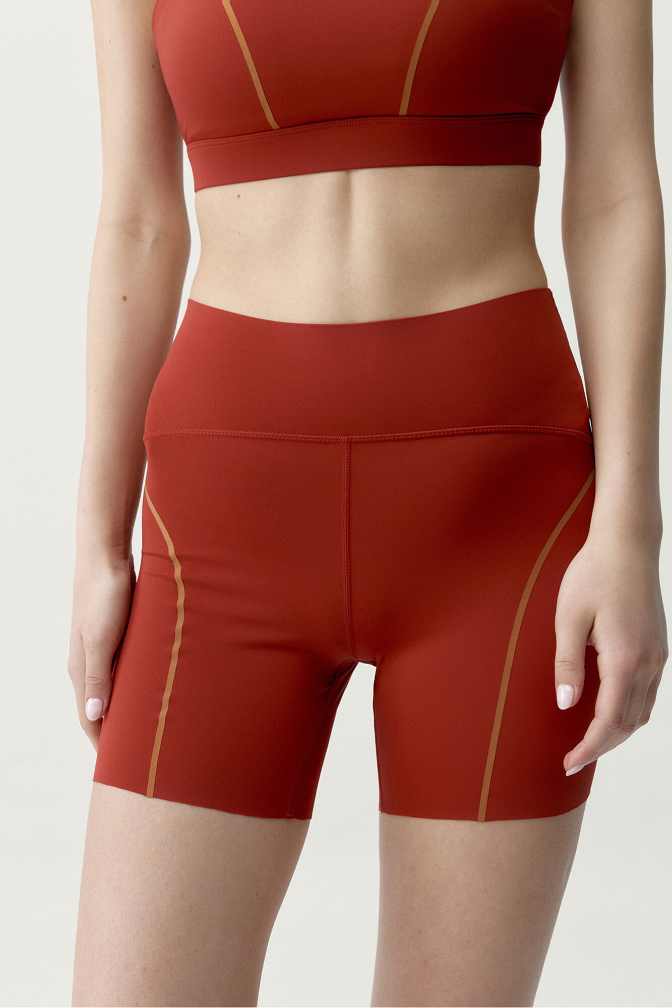 Born Living Yoga Pantal&oacute;n corto deportivo Brone rojo
