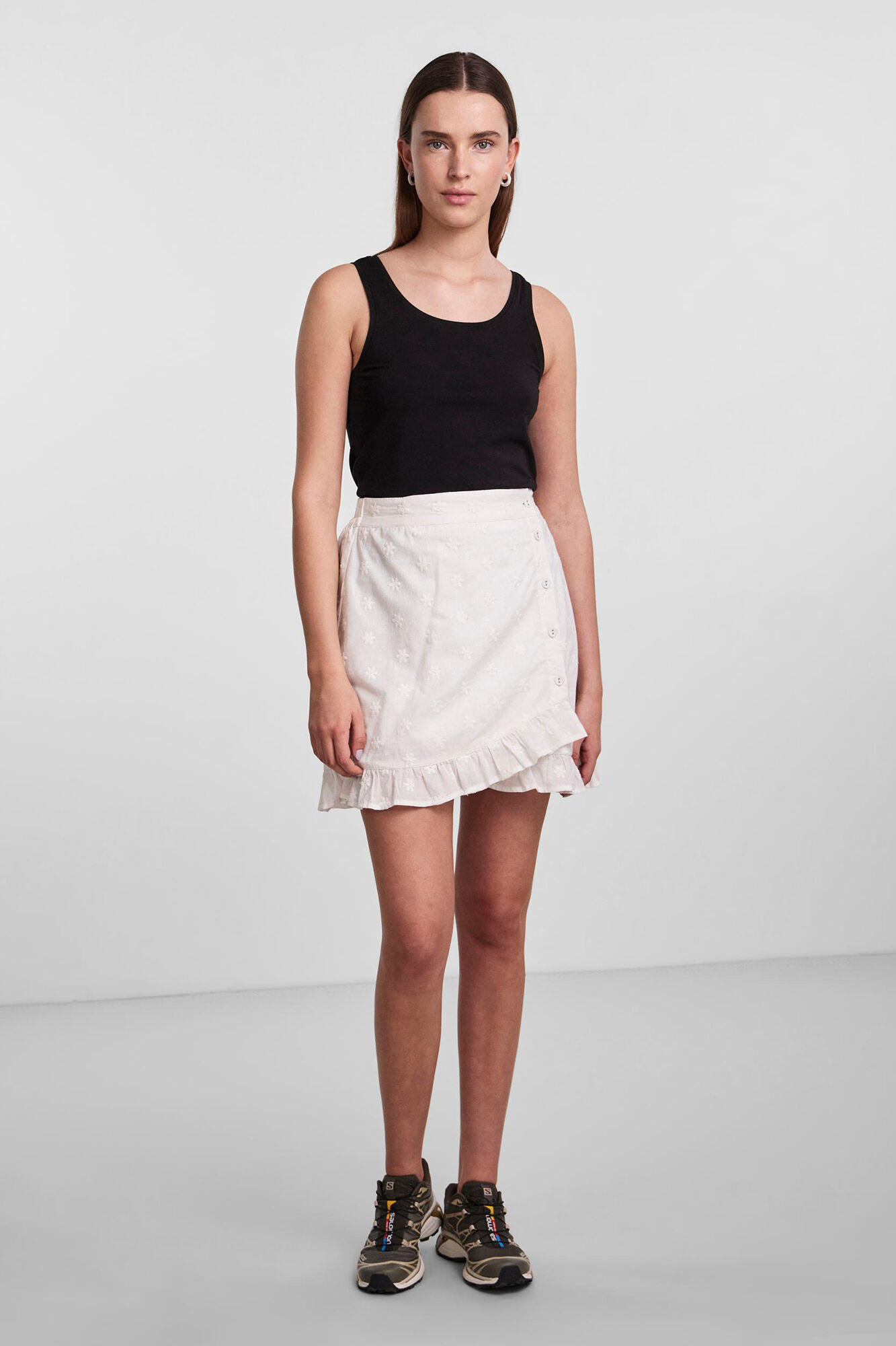 Pieces Falda corta cruzada