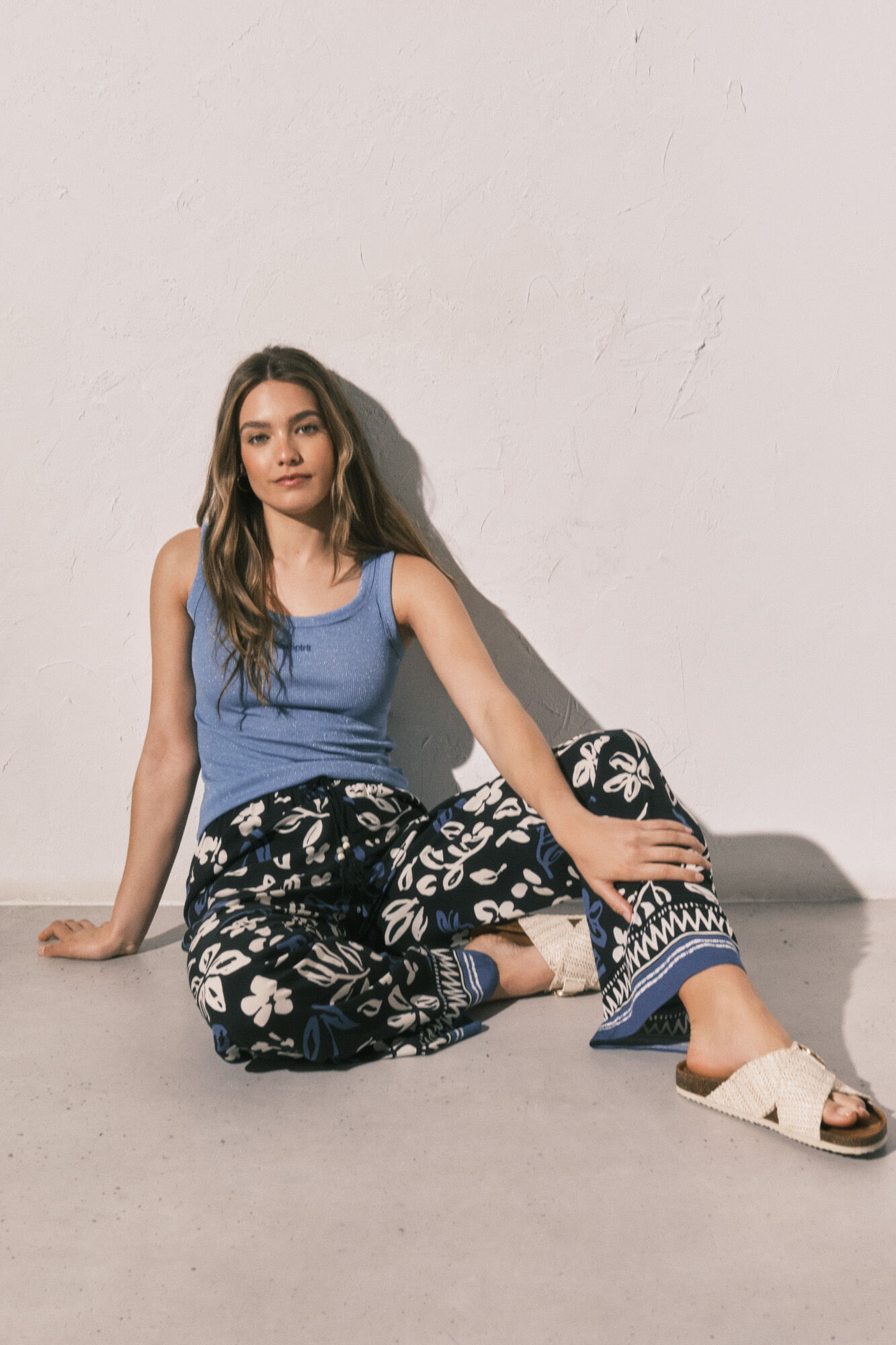 Women'secret Pantal&oacute;n largo estampado flores azul