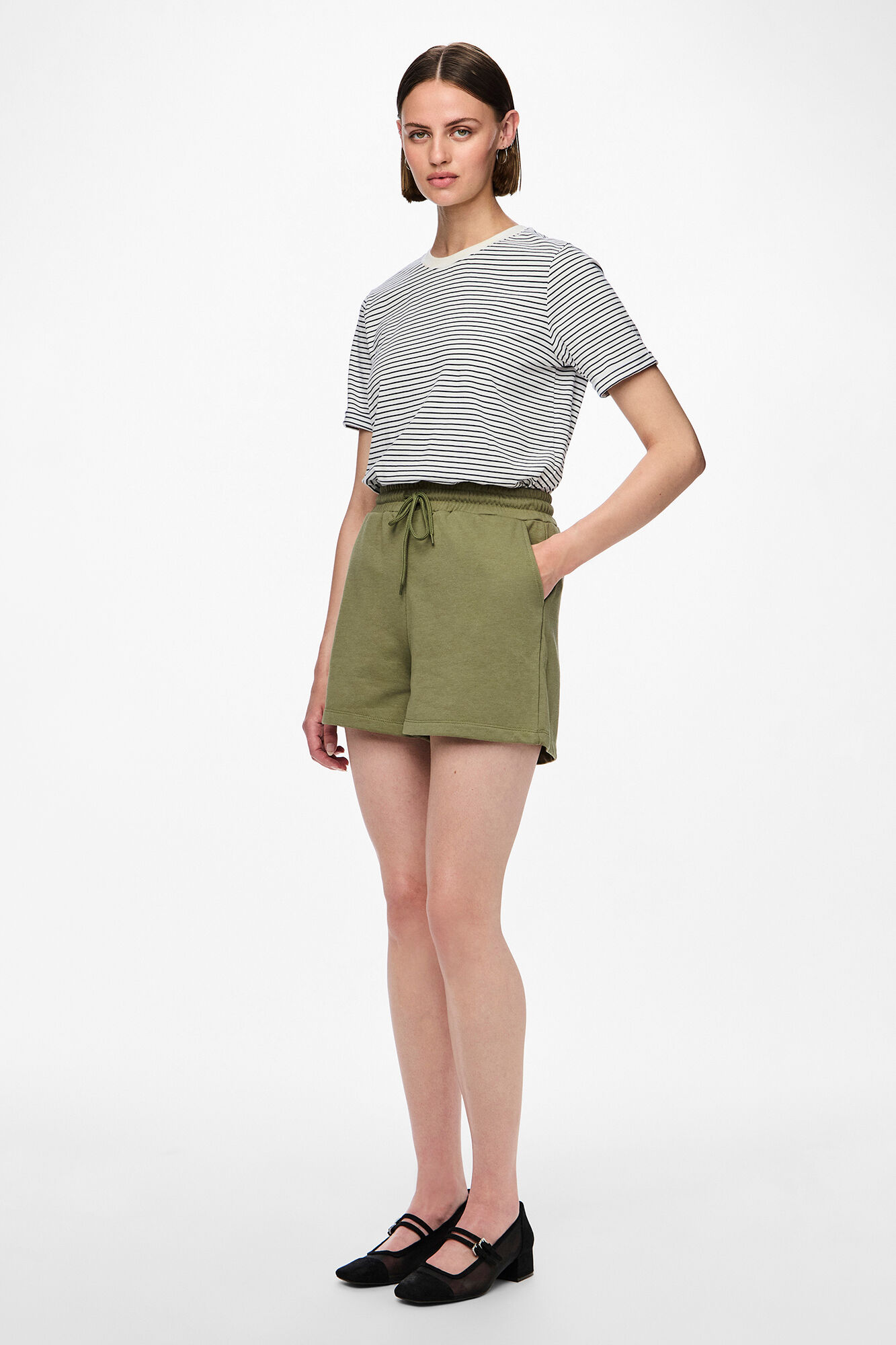 Pieces Pantal&oacute;n corto