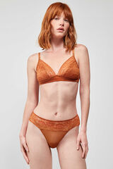 Gisela Tanga con detalles de encaje estampado