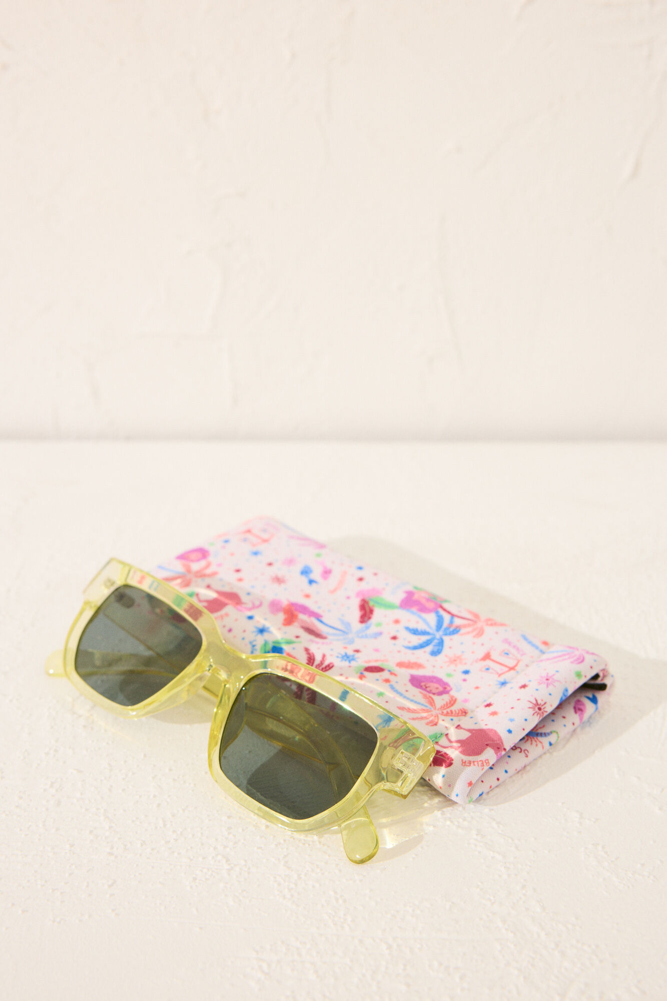 Women'secret Gafas de sol con funda estampada