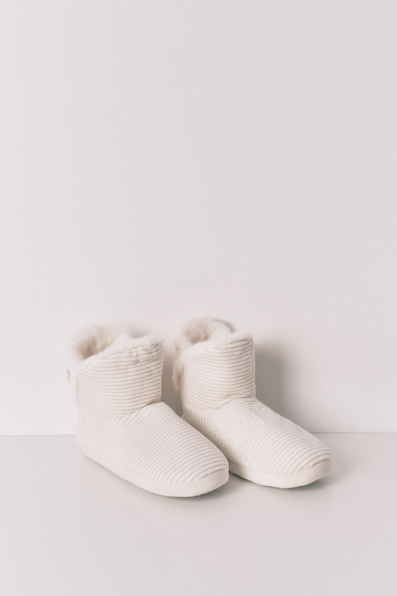 Women'secret Zapatillas casa bota canal&eacute; blanco lurex