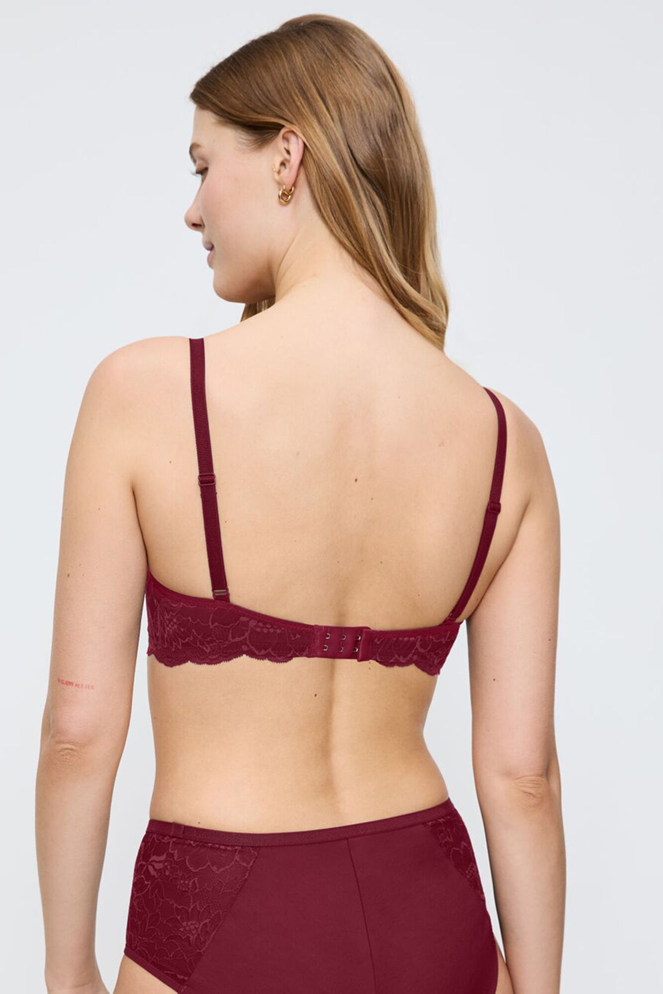 Triumph Sujetador moldeador con encaje