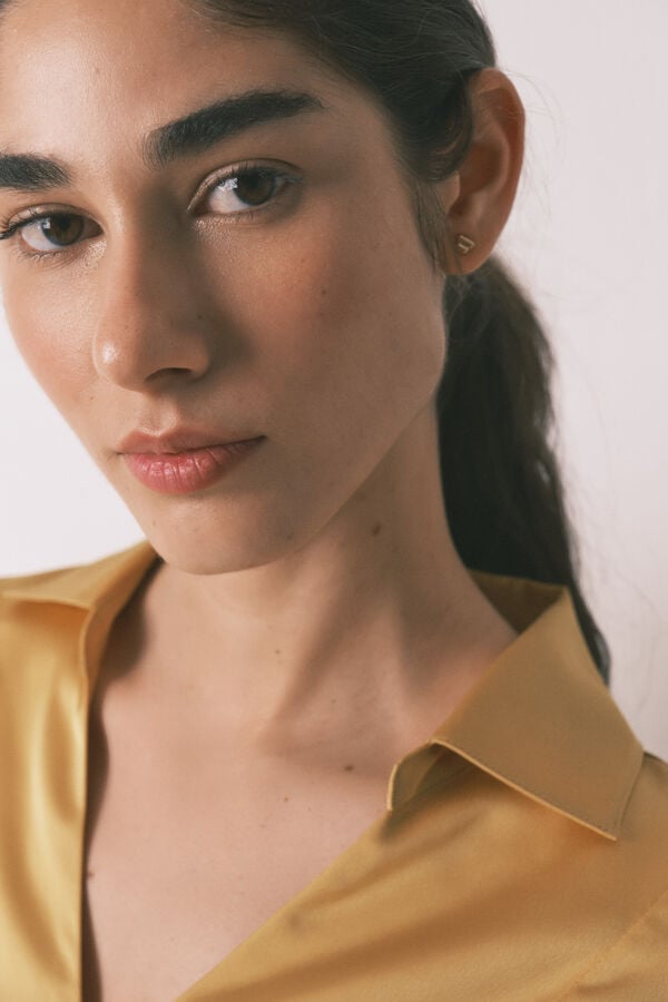 Women'secret Pijama camisero largo sat&eacute;n mostaza amarillo