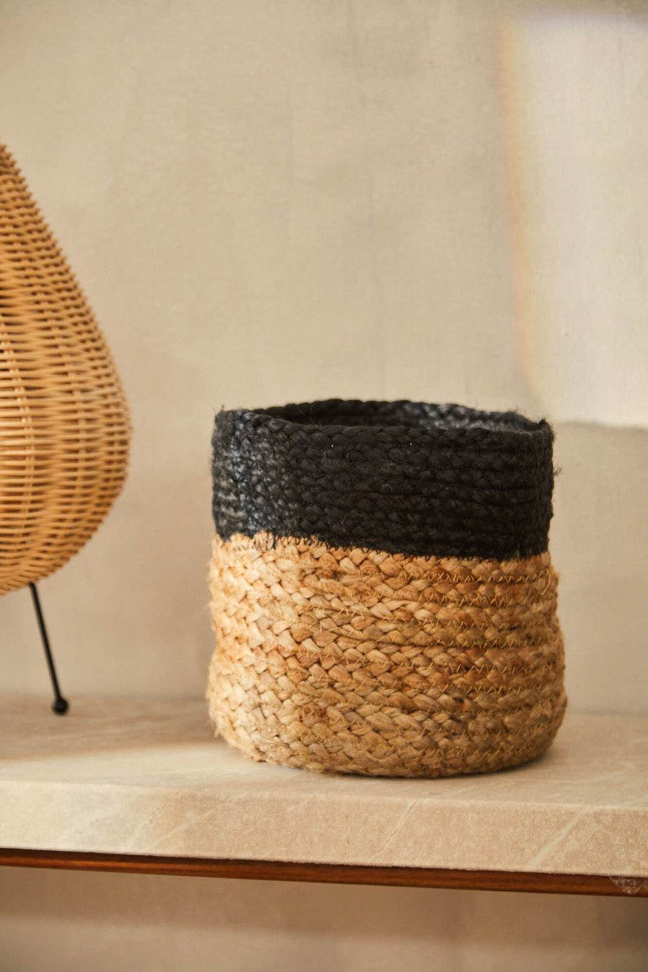 Calma House Cesto de yute negro Ural