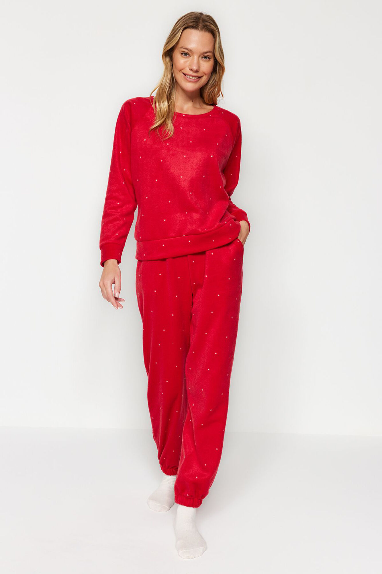 Trendyol Conjunto pijama polar rojo lunares&nbsp;