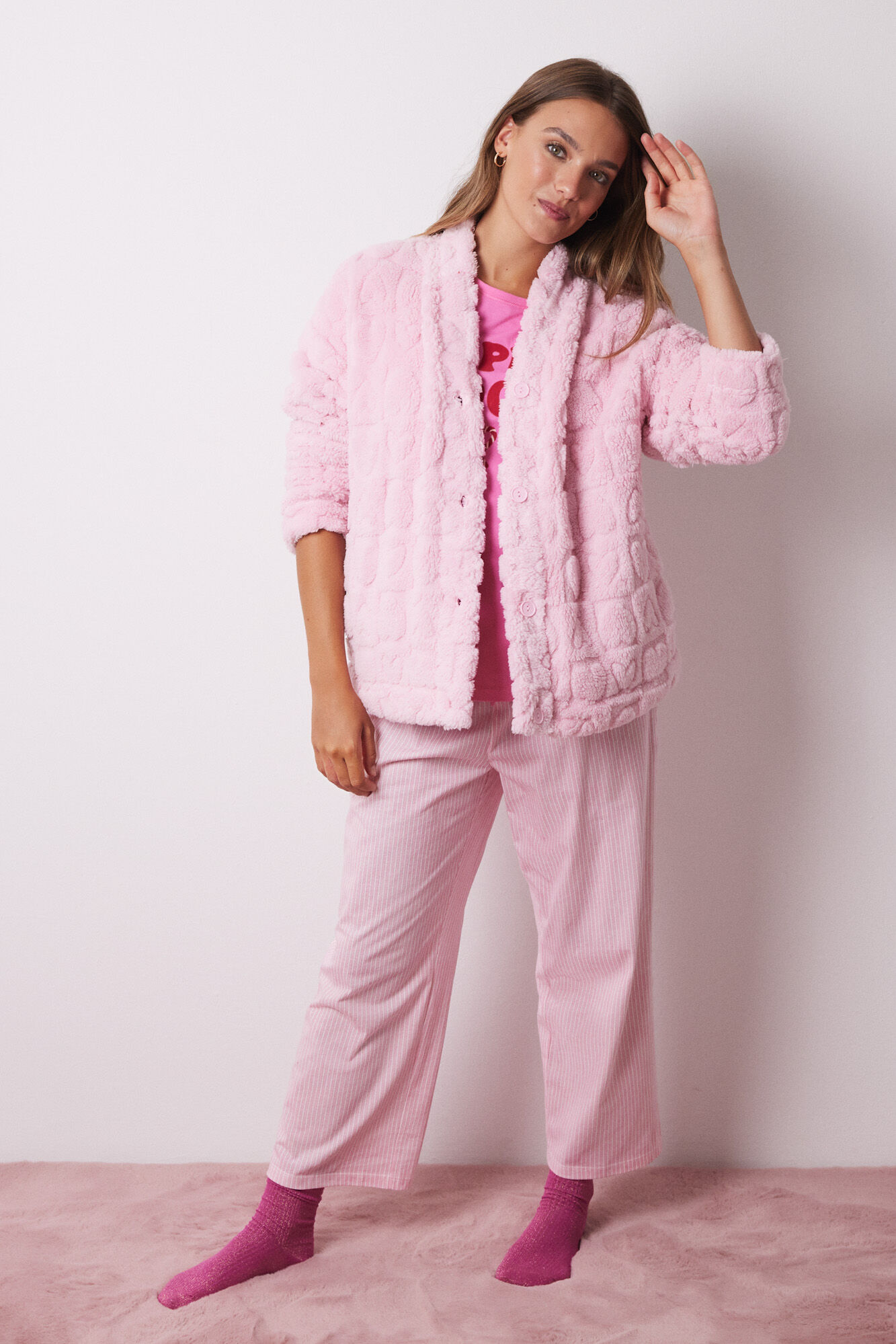 Women'secret Bata corta rosa pelo esponjoso corazones