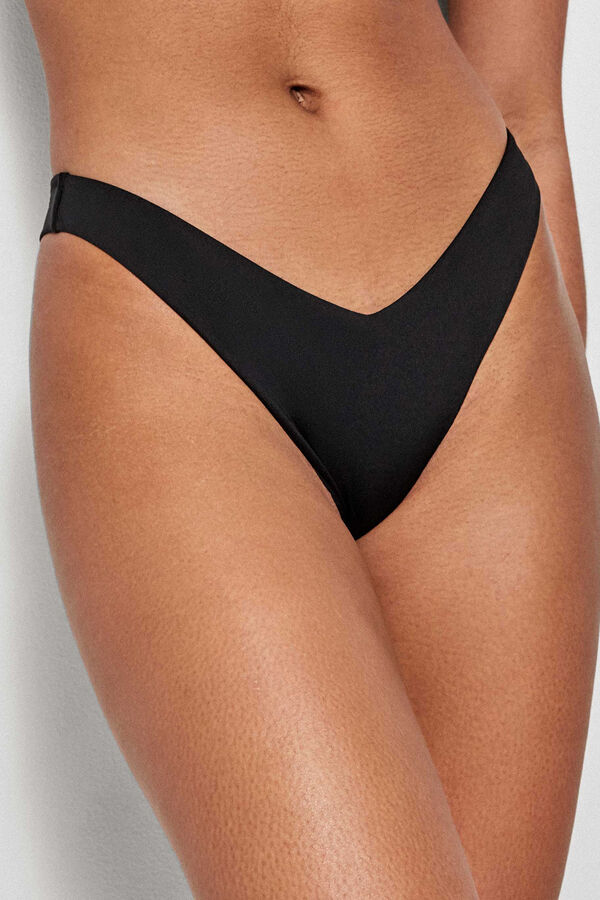 Gisela Braguita bikini brasile&ntilde;a corte V negro