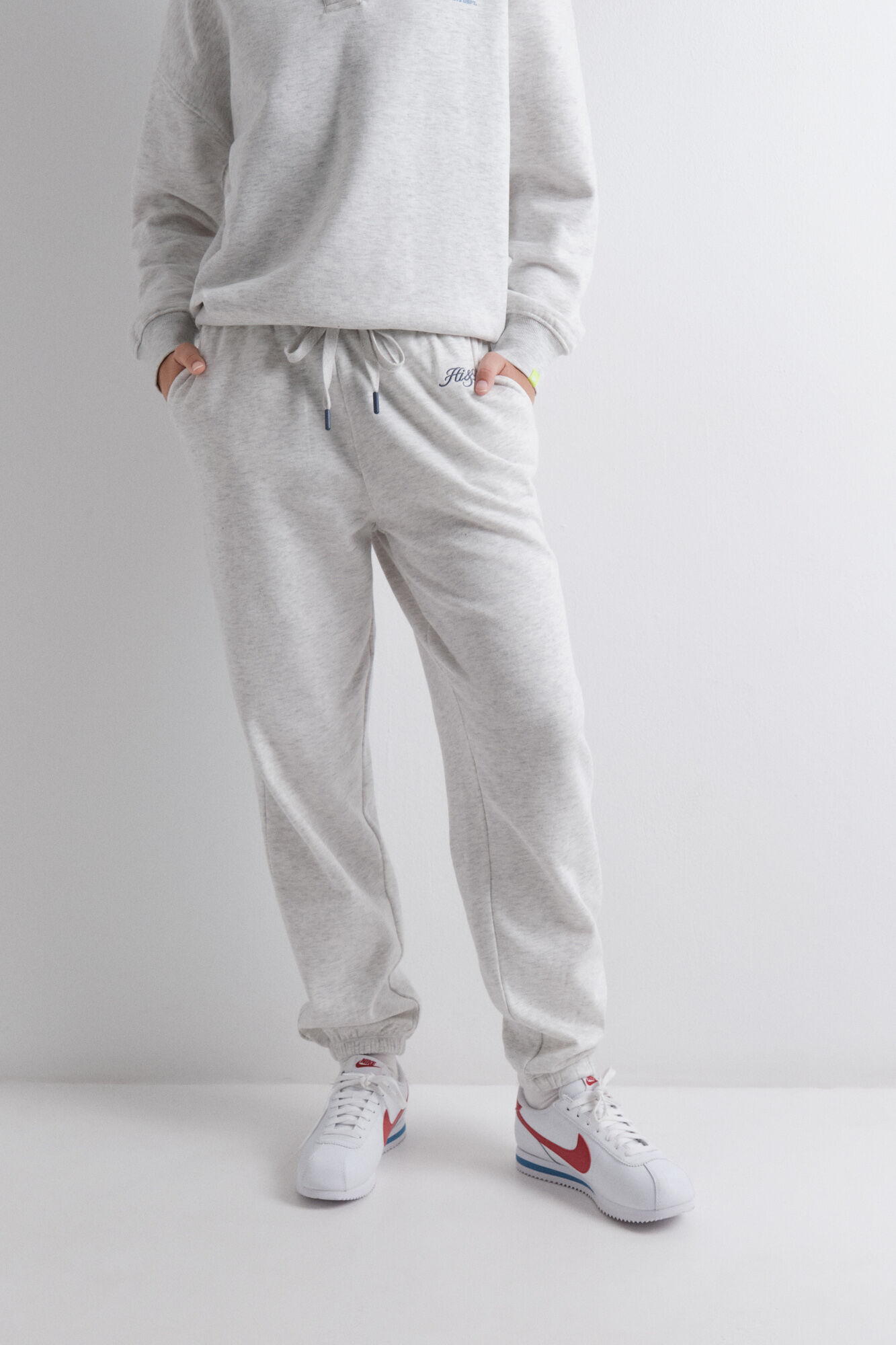 HI&BYE Pantal&oacute;n jogger felpa algod&oacute;n gris oscuro