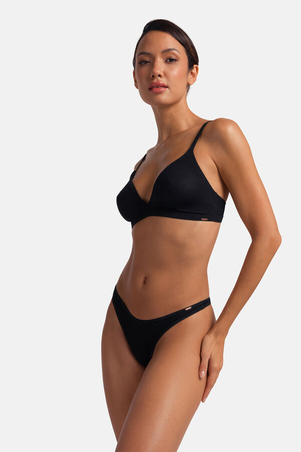 Dorina Tanga preto