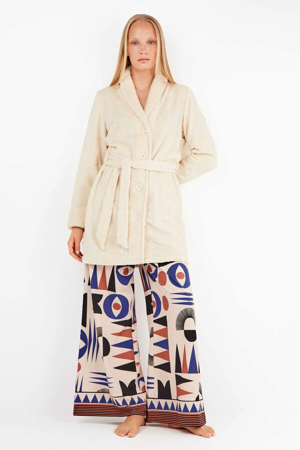 Gisela Bata textura peluche beige