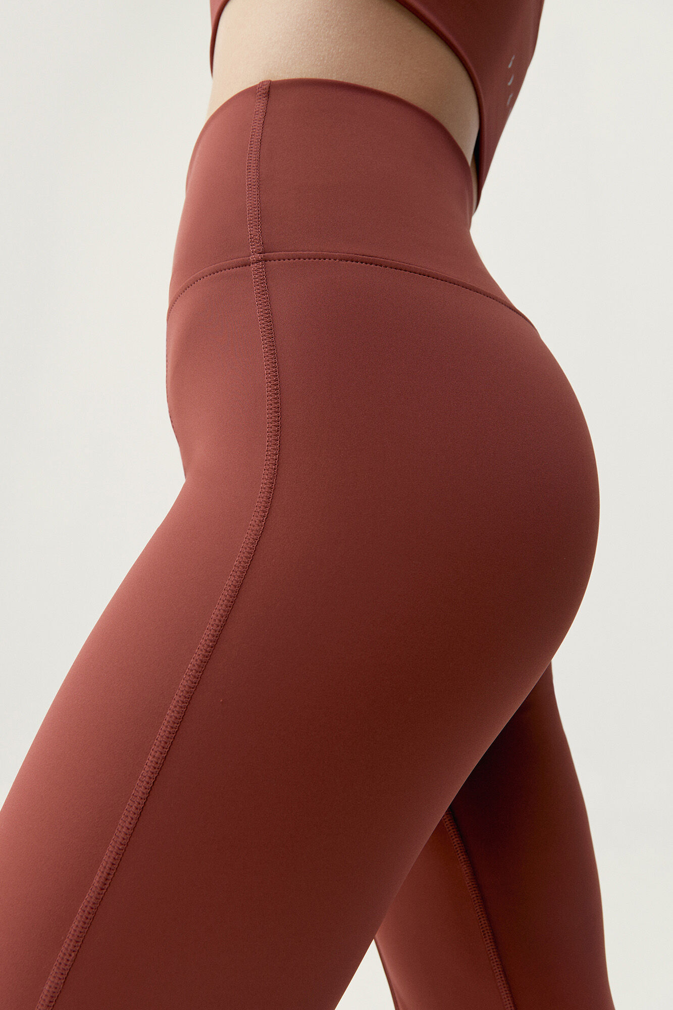 Born Living Yoga Legging Elin Caoba