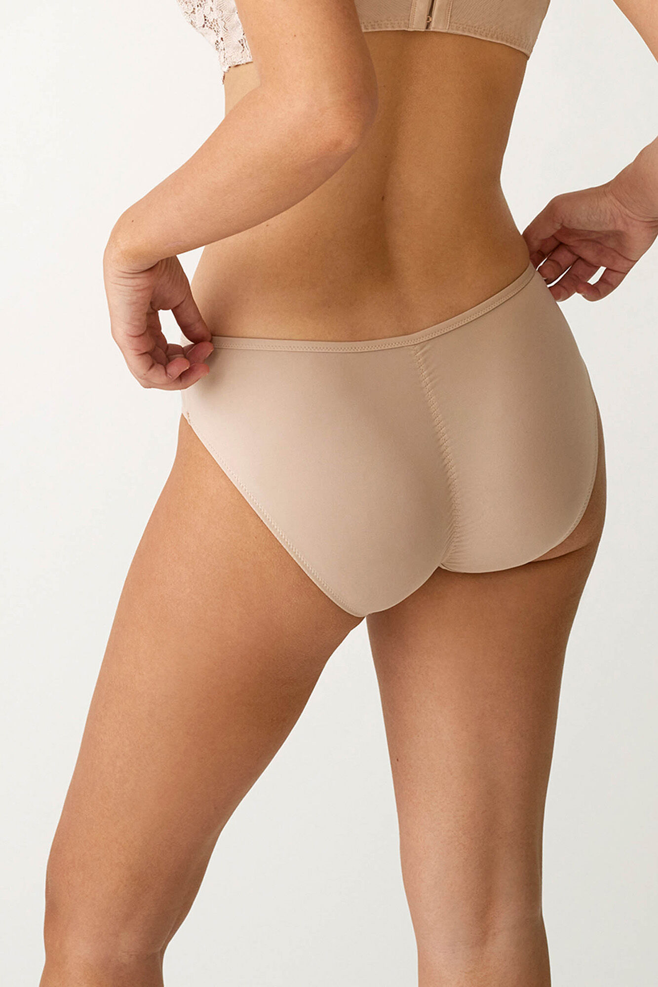 Promise Braga cl&aacute;sica encaje