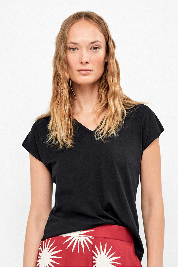 Gisela T-shirt cava em cetim preto