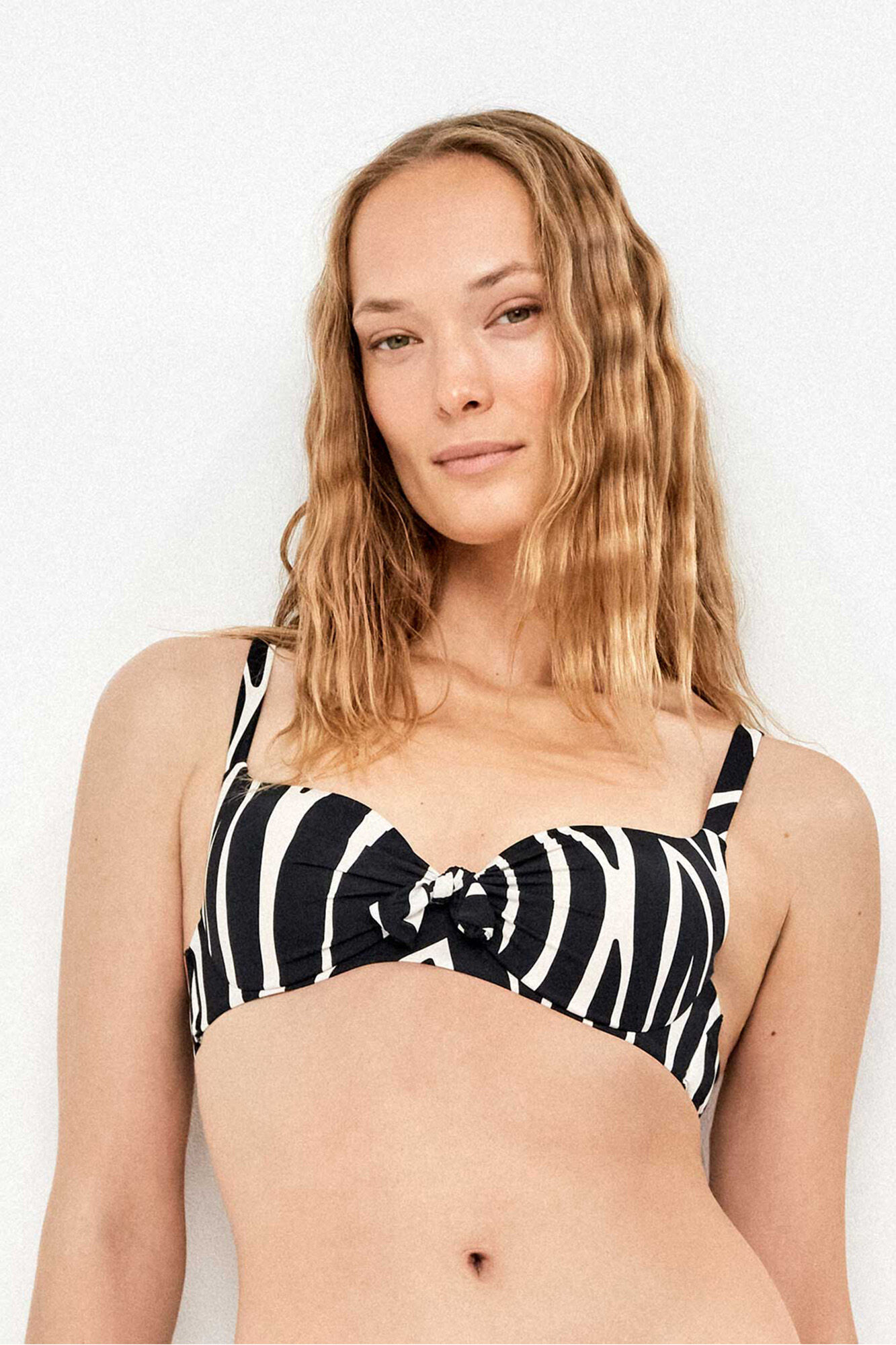 Gisela Top bikini capacidad en tejido estampado animal print cebra