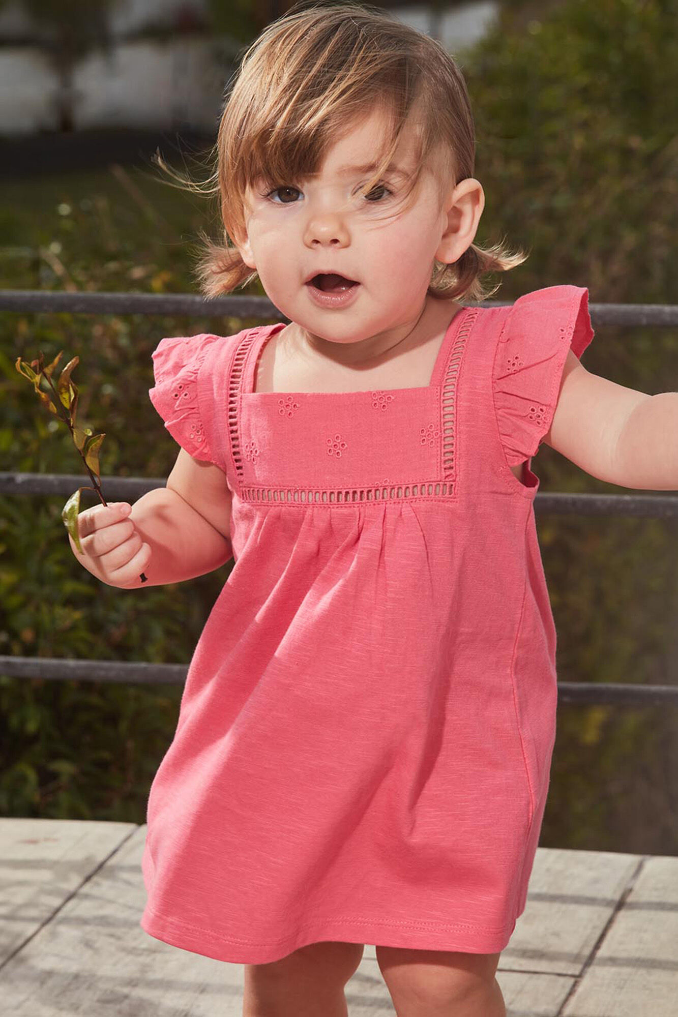 Gocco Vestido con volantes rosa