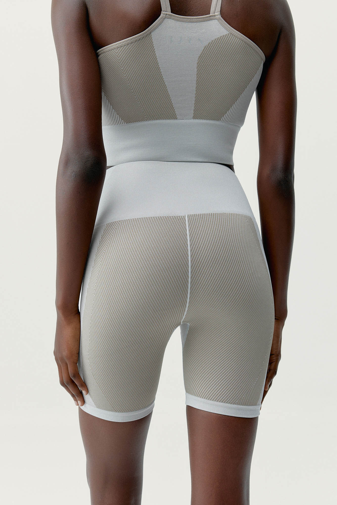 Born Living Yoga Pantal&oacute;n corto Malia